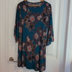 Bell sleeve Shift Dress